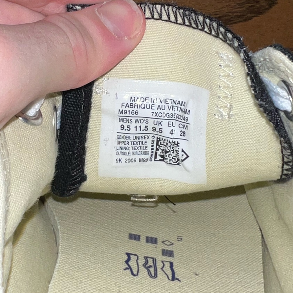 men’s converse chuck taylor all star classics - Picture 3 of 8